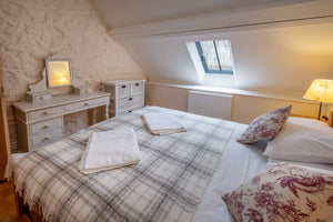 Mill Cottage upstairs ensuite